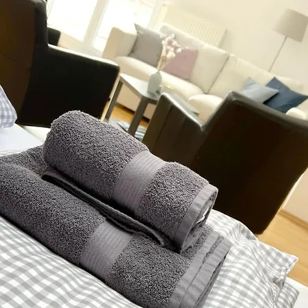 Δωμάτια σε οικογενειακή κατοικία Mit Dachterrasse & Sauna *