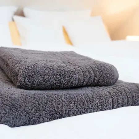 Mit Dachterrasse & Sauna Δωμάτια σε οικογενειακή κατοικία
