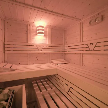 Δωμάτια σε οικογενειακή κατοικία Mit Dachterrasse & Sauna *